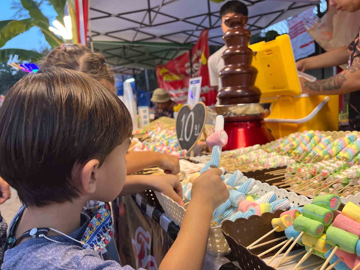 Sunday Walking Street Market