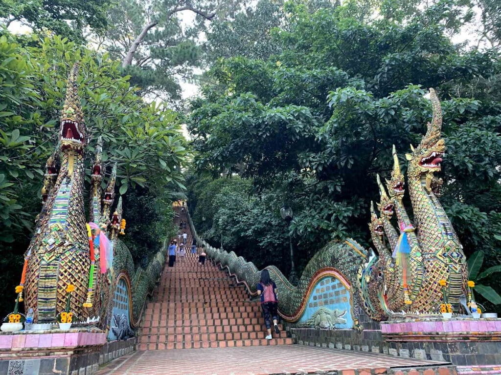 10 Templer i Chiang Mai: Oplev Nordthailands Spirituelle Skatte 1